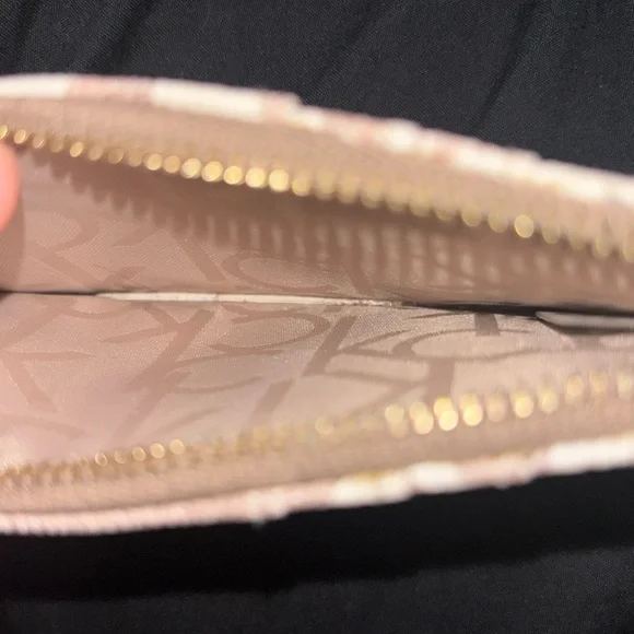 Authentic Calvin Klein Wallet/Card Holder - Picture 3 of 5